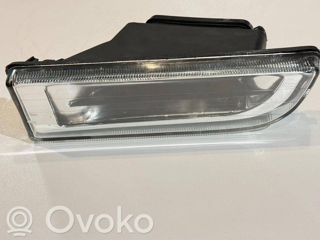 BMW 7 E38 Feu antibrouillard avant 