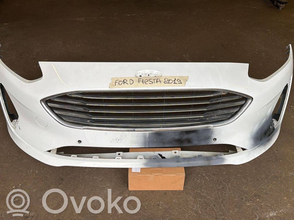Ford Fiesta Parachoques delantero 