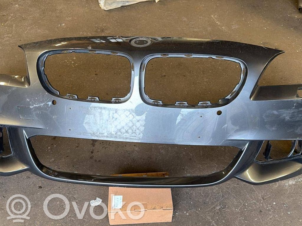 BMW 5 F10 F11 Zderzak przedni 