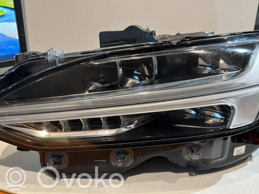 Volvo S90, V90 Lampa przednia 