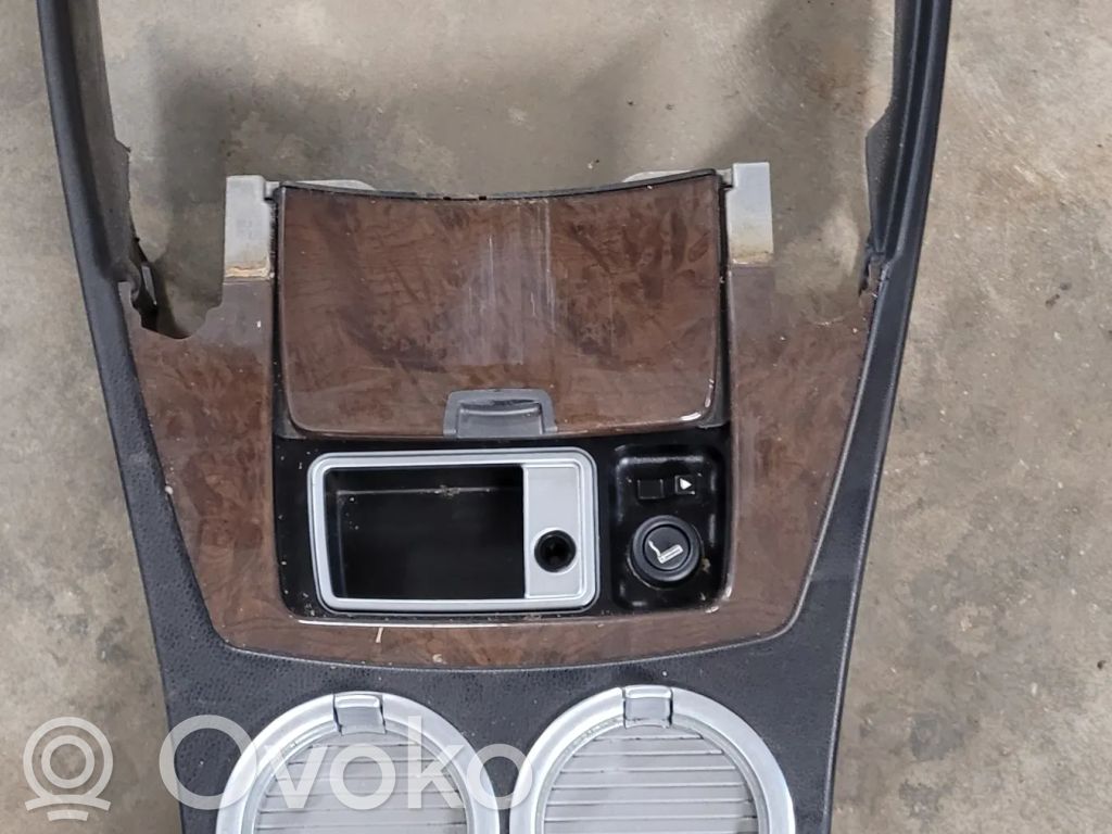 BMW 7 E65 E66 Centrinė konsolė 
