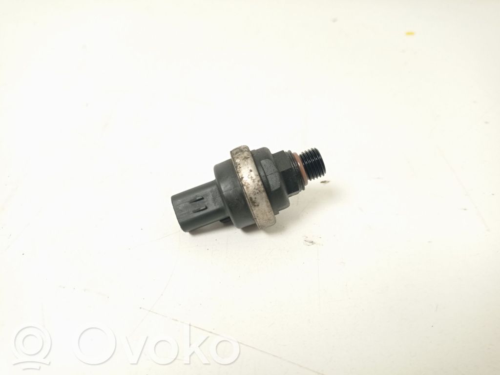 Fuel temperature sensor   CC119S599AB