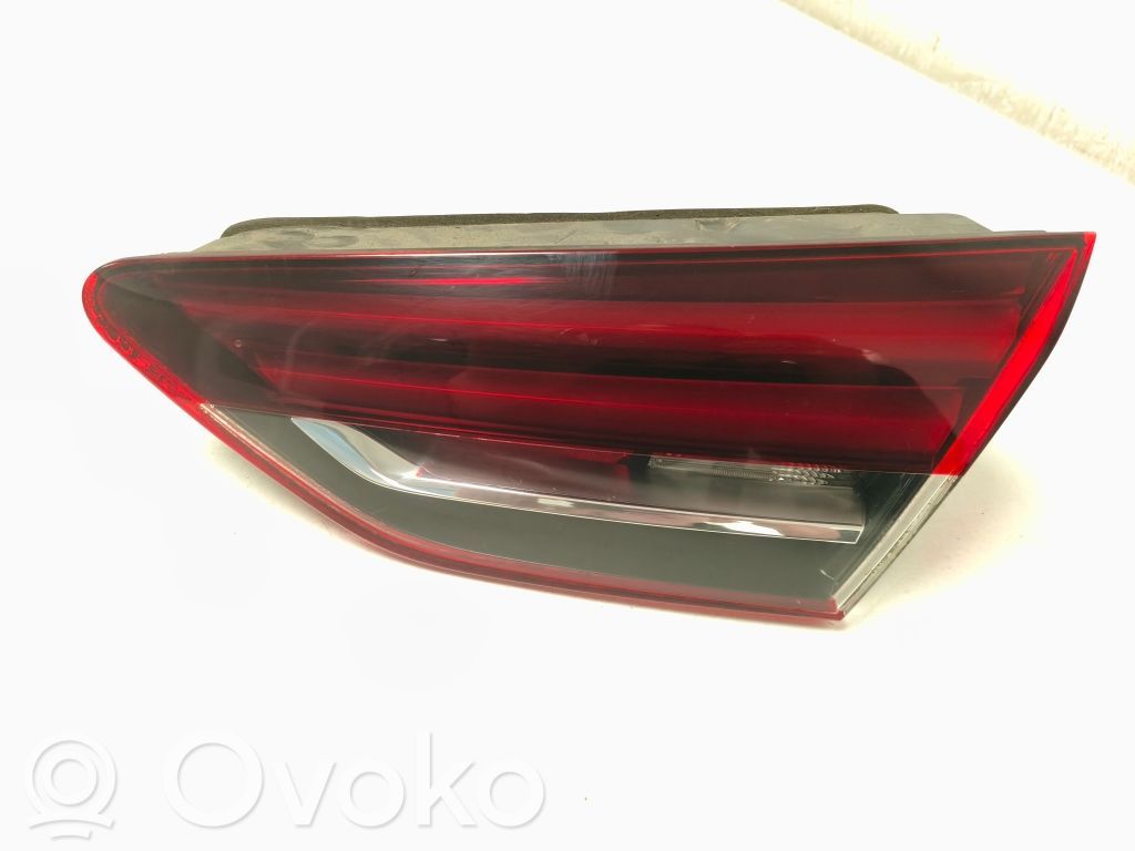 Opel Insignia B Lampy tylnej klapy bagażnika 