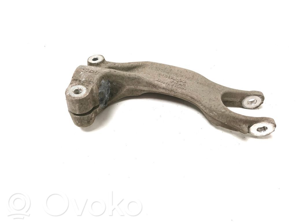 Audi A4 S4 B9 Mocowanie / Wspornik dolny amortyzatora osi przedniej 