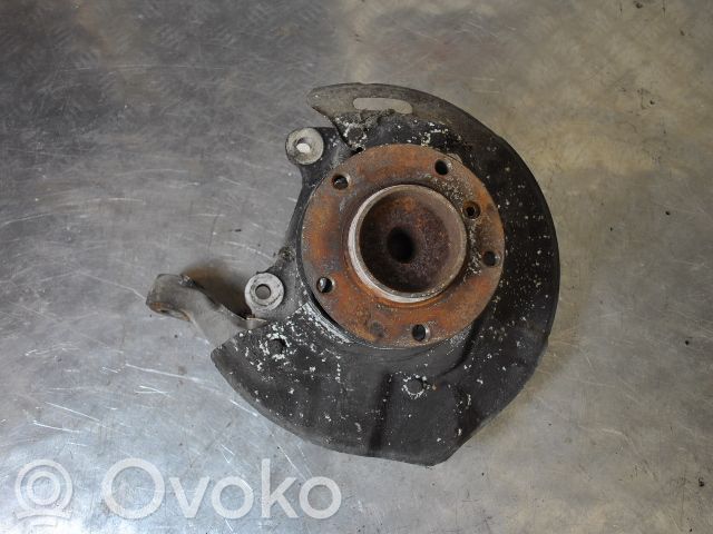 Front wheel hub spindle knuckle
