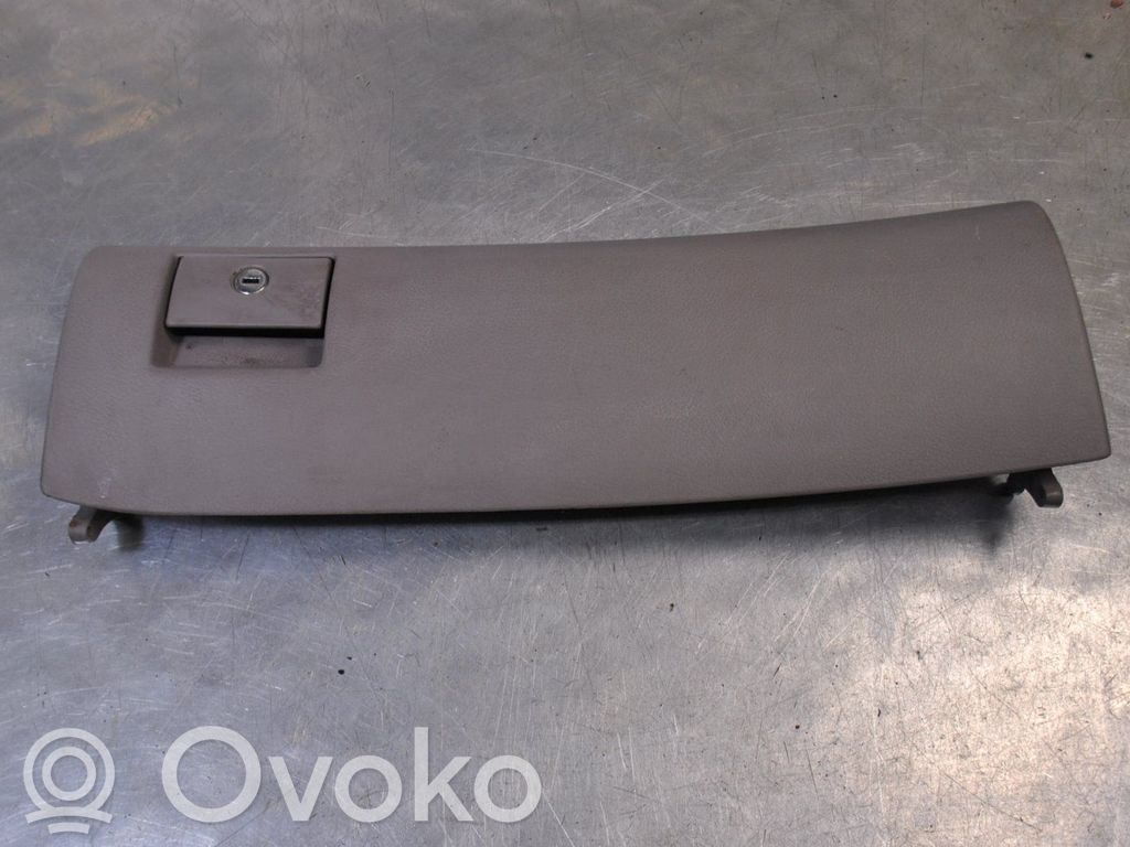 Tapa/cubierta de la guantera