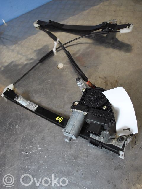 Ford Mondeo Mk III Motor del regulador de la ventanilla de la puerta delantera 