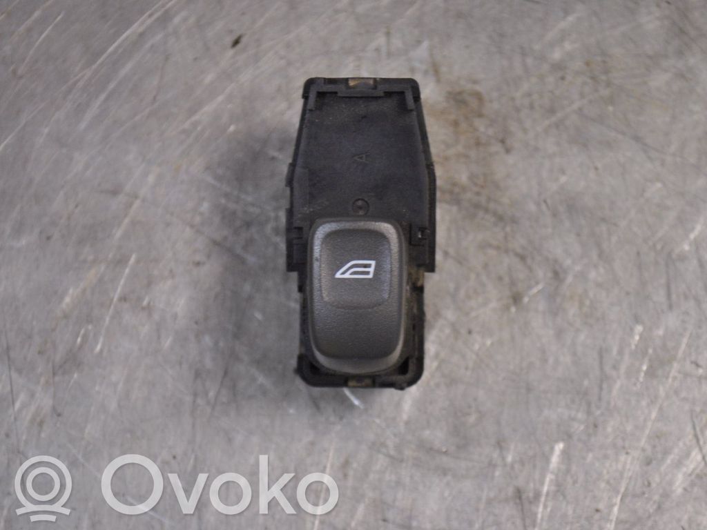 Electric window control switch   9472275