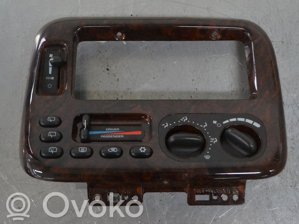 Climate control unit   4677366A