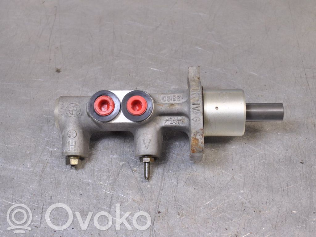Master brake cylinder