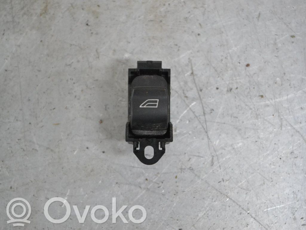 Interruptor del elevalunas eléctrico   5STIFT