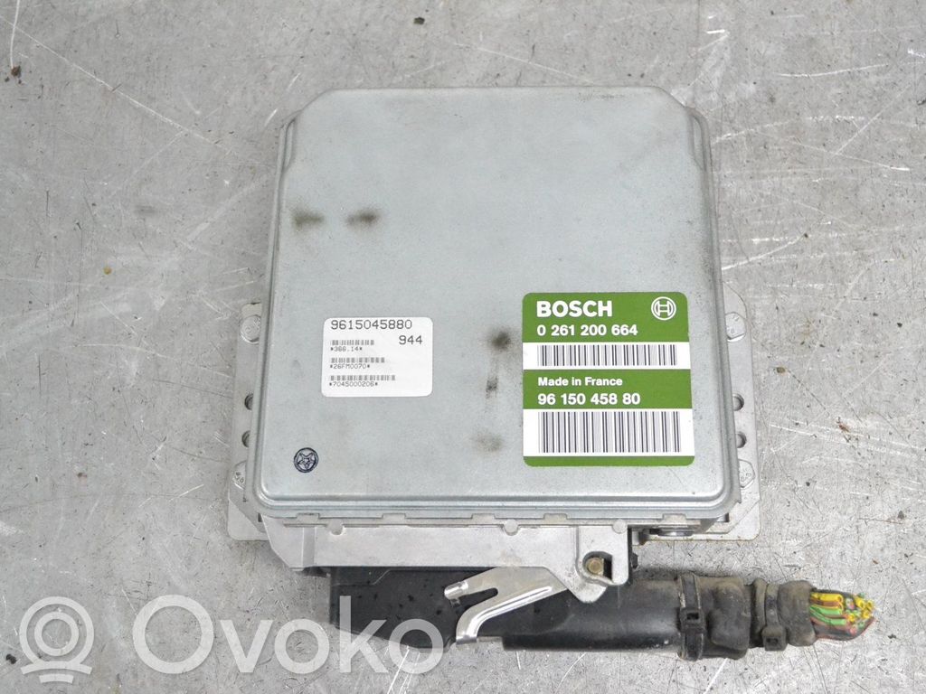 Unité de commande / module d'injection   9615045880,0261200664