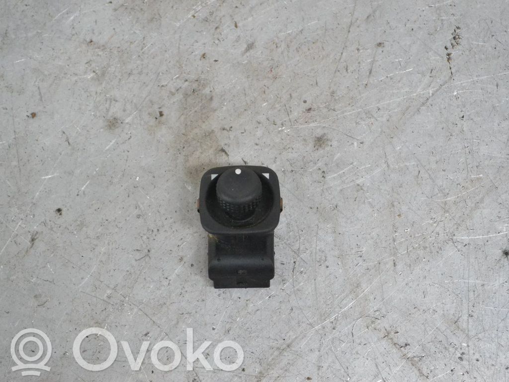 Ford Escort Wing mirror switch 