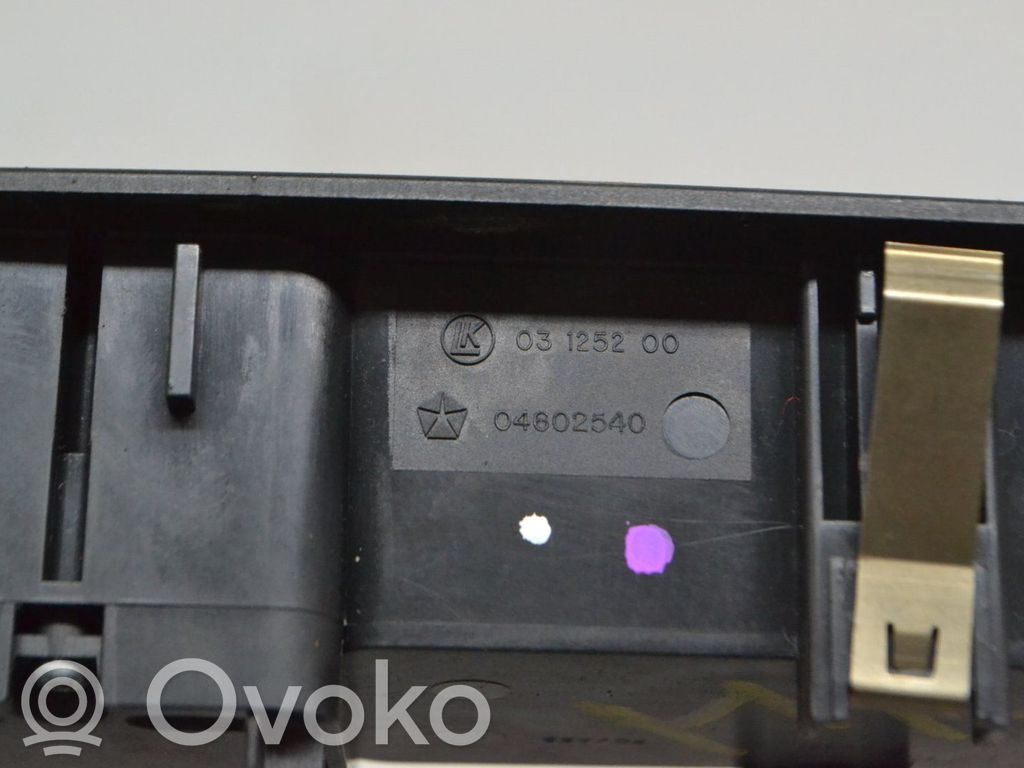 Dodge Nitro Electric window control switch 