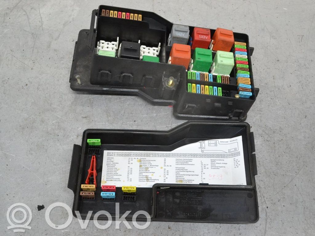 Saugiklių blokas   61131387613