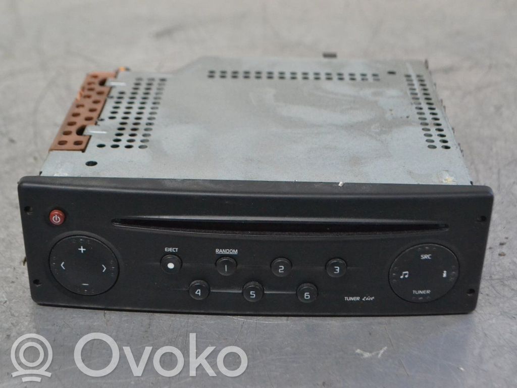 Radio / CD-Player / DVD-Player / Navigation   7700433948F