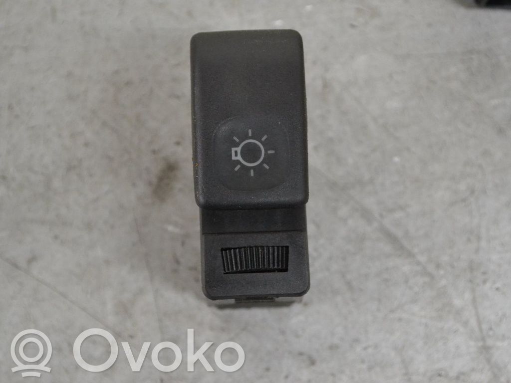 Seat Toledo I (1L) Interrupteur d’éclairage 