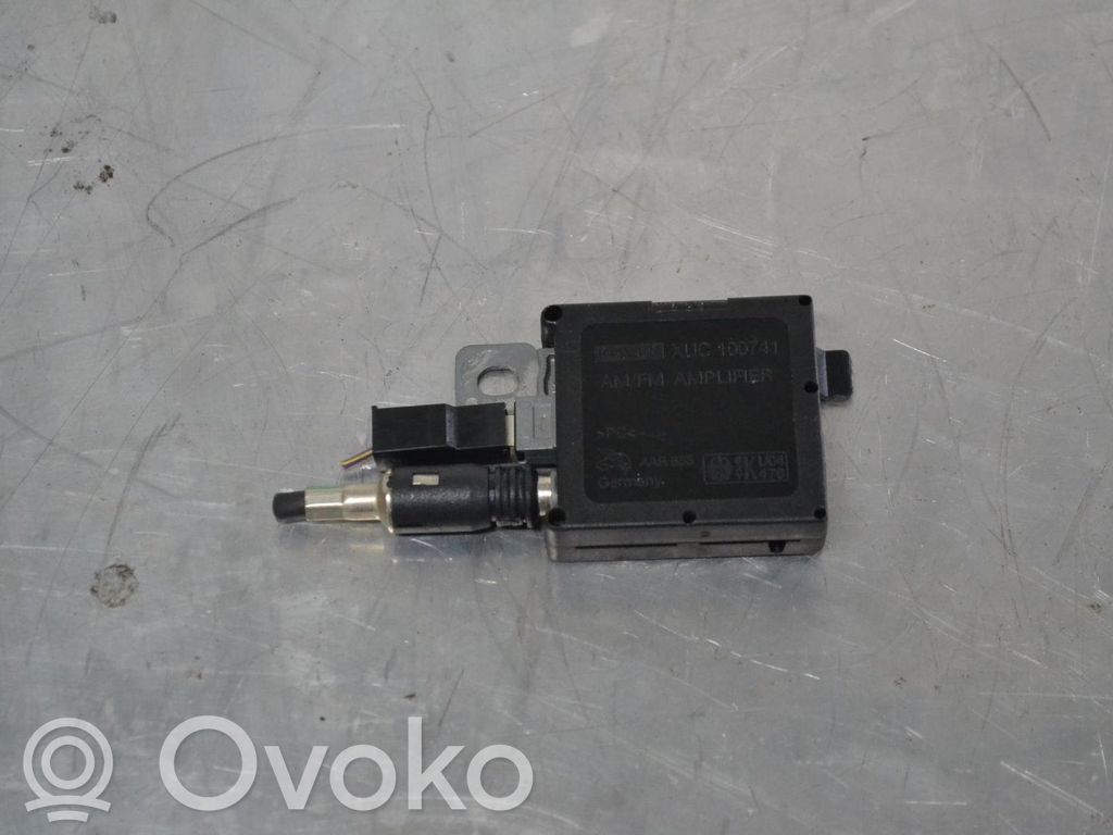 Amplificador de antena aérea   XUC100741