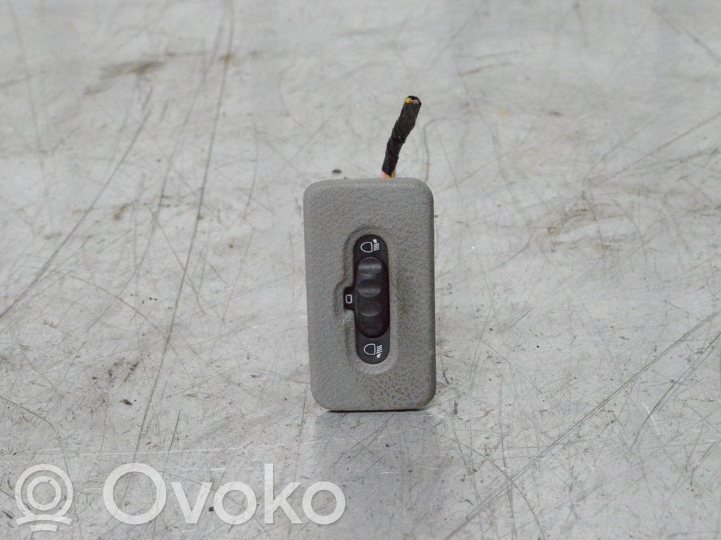 Headlight level height control switch   8200060042