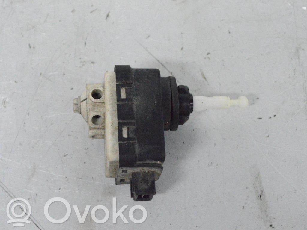 KIA Clarus Headlight level adjustment motor 