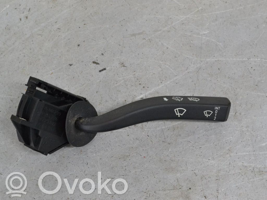 Pyyhkijän vipu   9518226