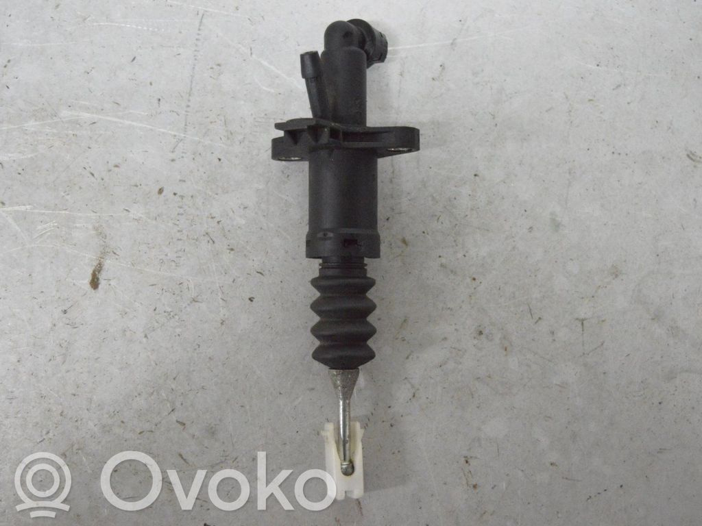 Kytkimen pääsylinteri   7L0721401