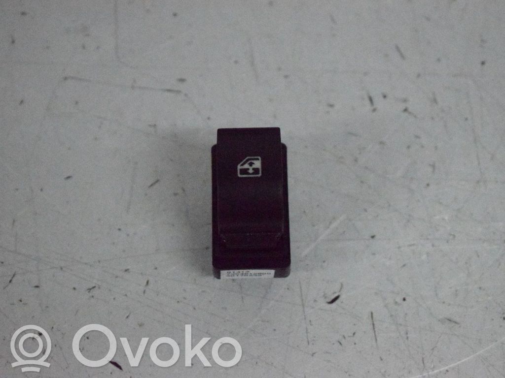 Electric window control switch   7354612800
