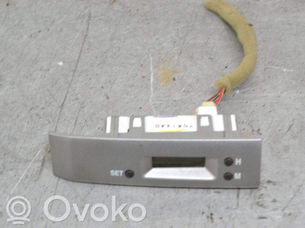 Isuzu D-Max Clock 