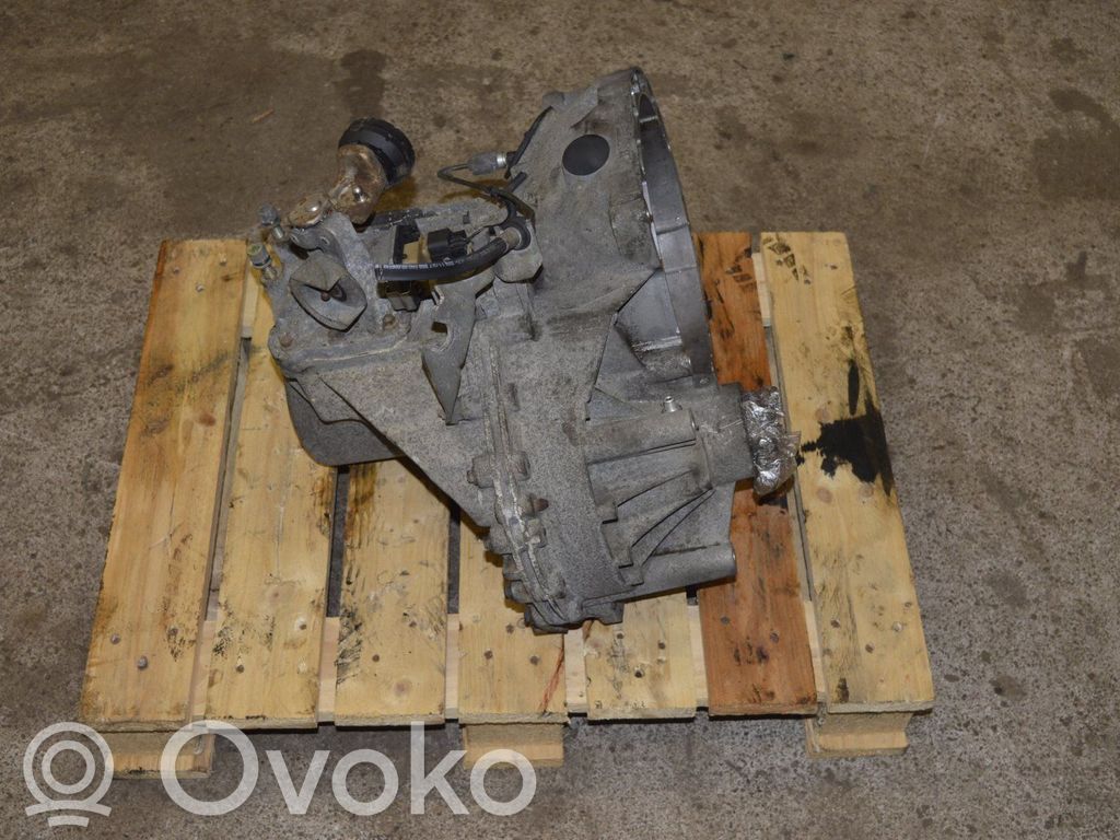 Ford Galaxy Cutie viteze manuală cu 5 trepte 
