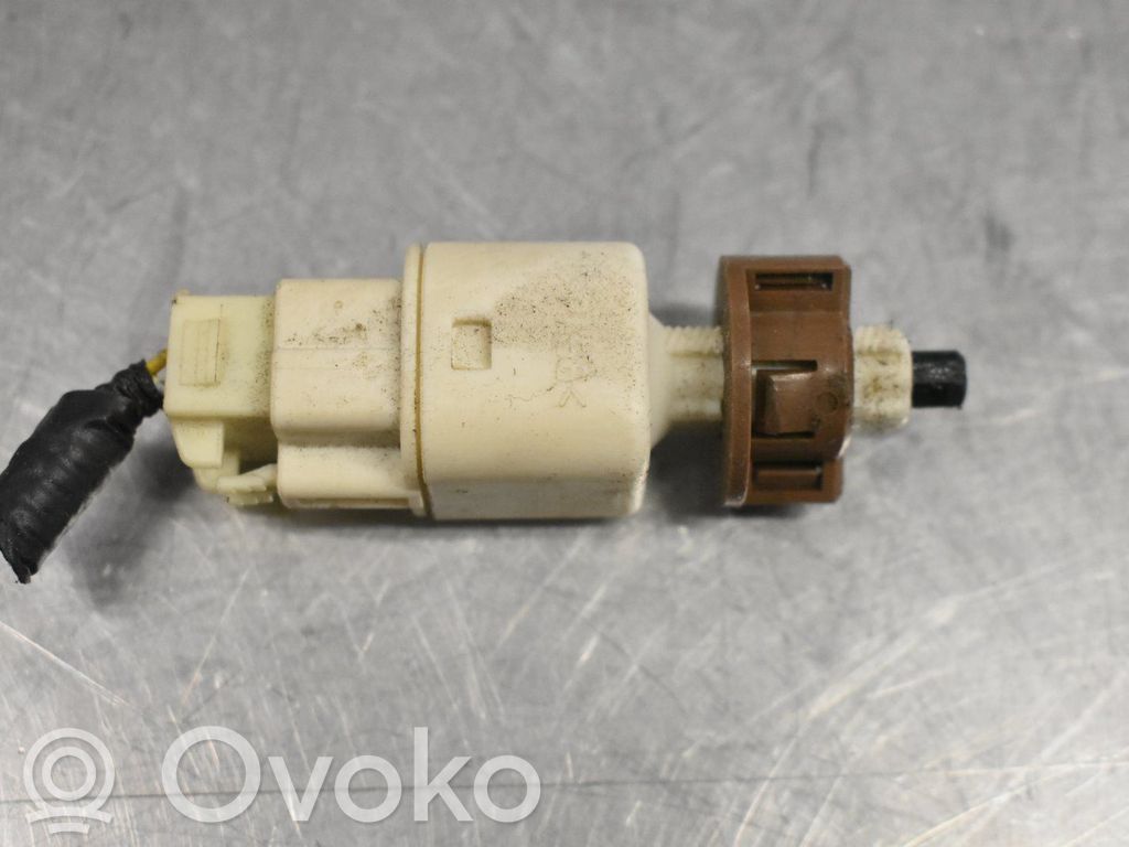 Interruptor sensor del pedal de freno