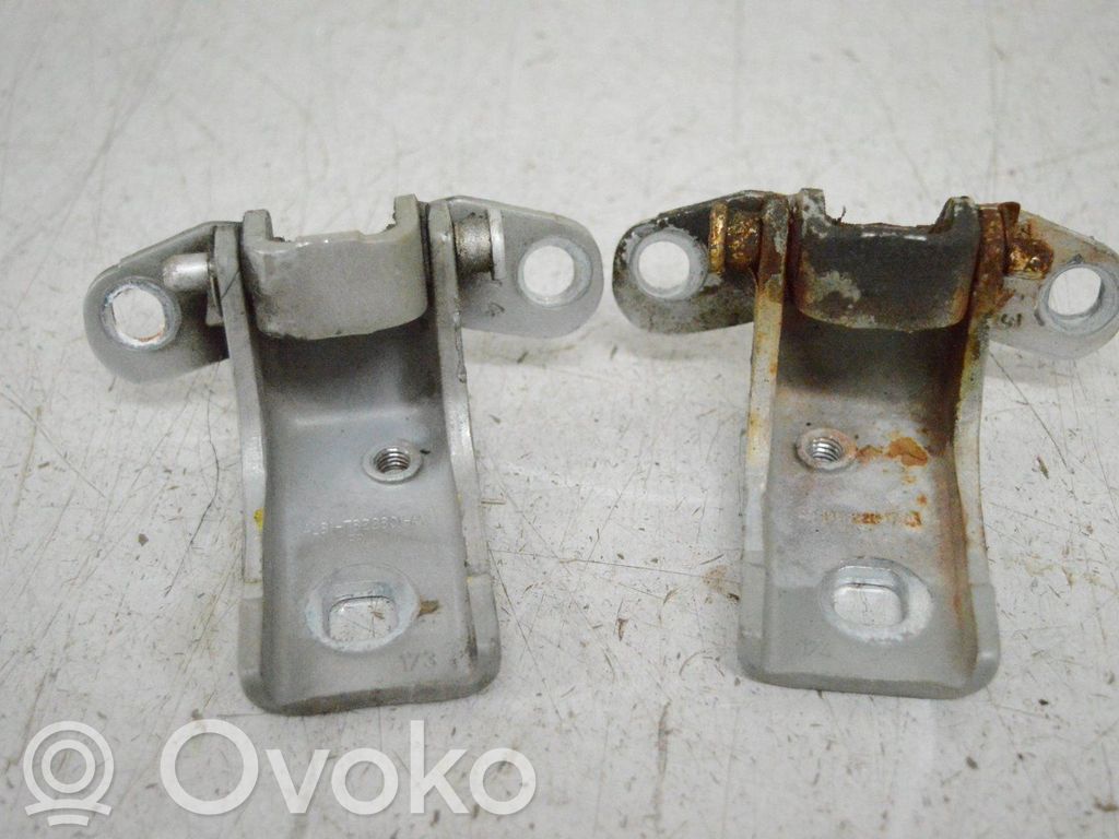 Ford Maverick Bisagra superior puerta delantera 