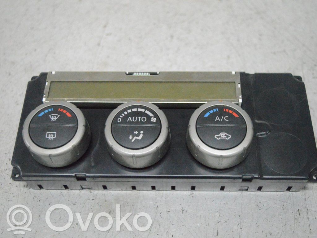 Nissan Navara D40 Unidad de control climatización 