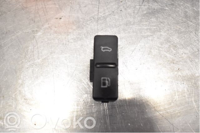 Audi Q7 4M Tailgate/boot open switch button 