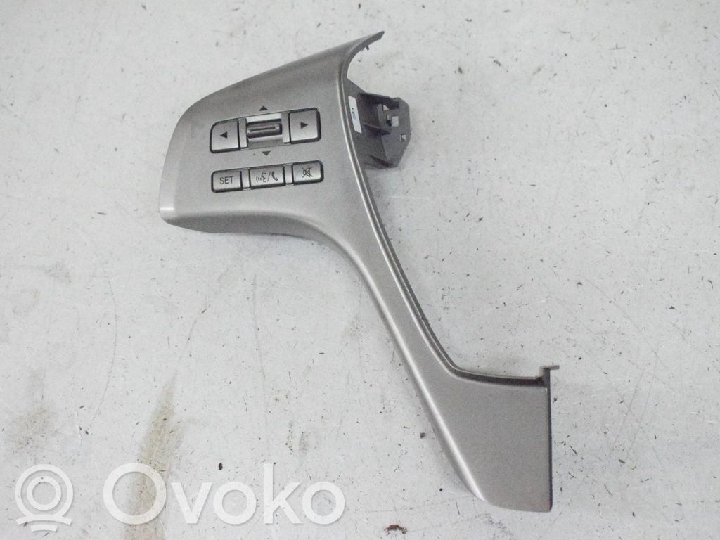 Boutons / interrupteurs volant   GS1F664M0E