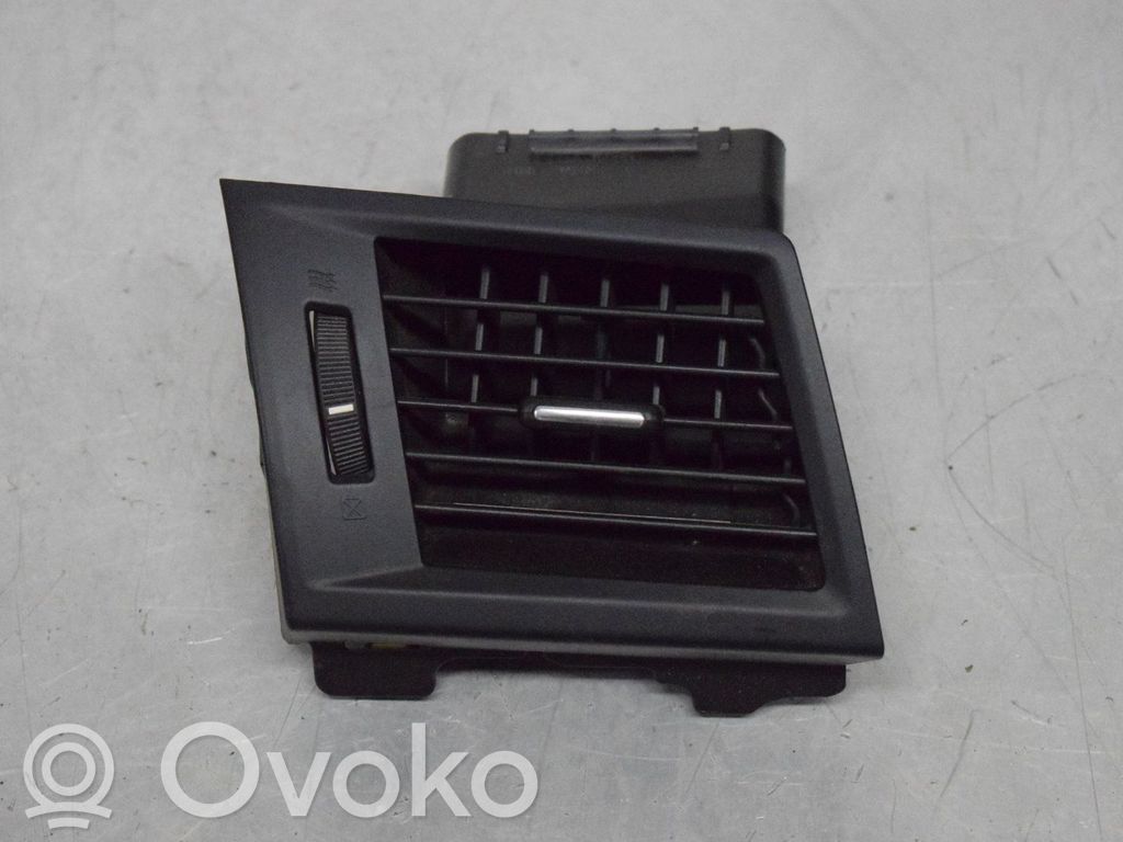 Rejilla de ventilación central del panel   66110AJ010