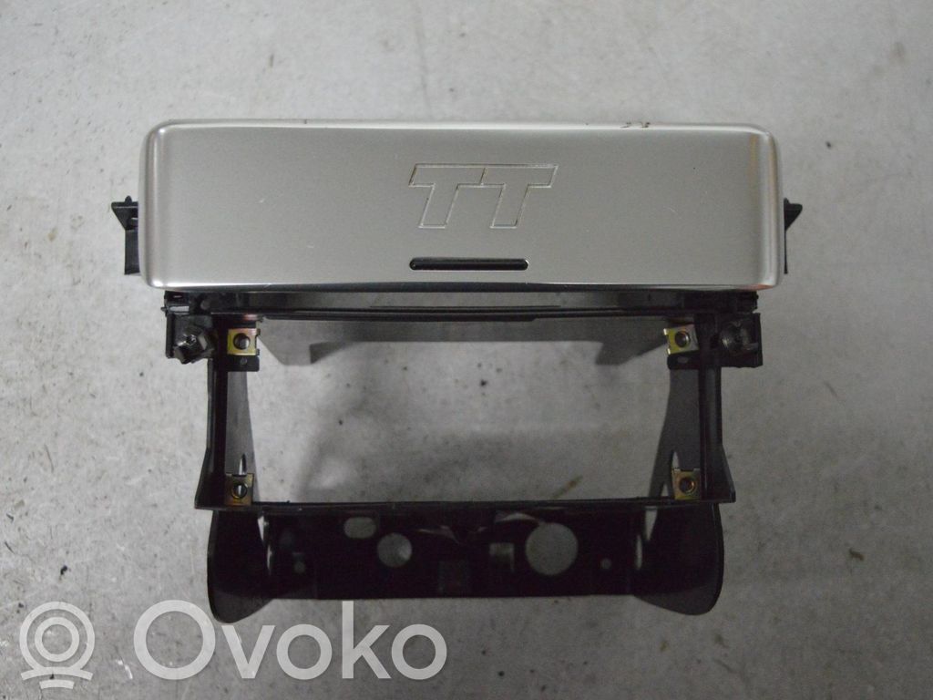 Audi TT Mk1 Radijos/ navigacijos apdaila 