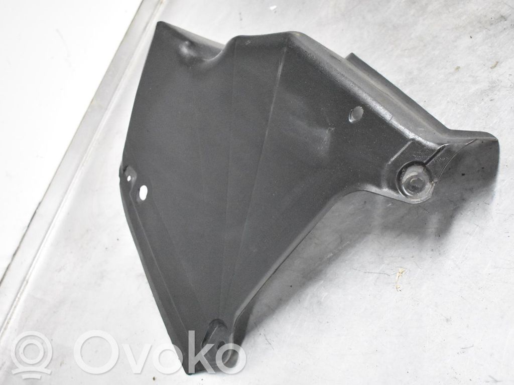 Placa protectora/plataforma del parachoques delantero   8K0825219A