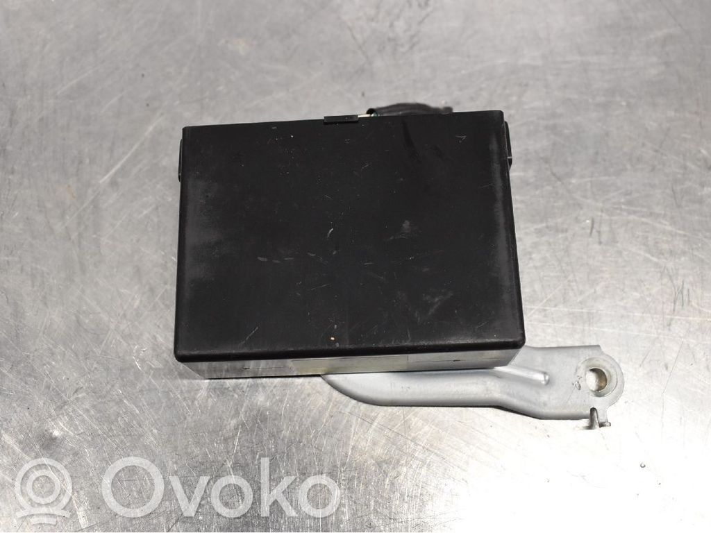 Toyota Land Cruiser (J120) Alte unități/module de control 