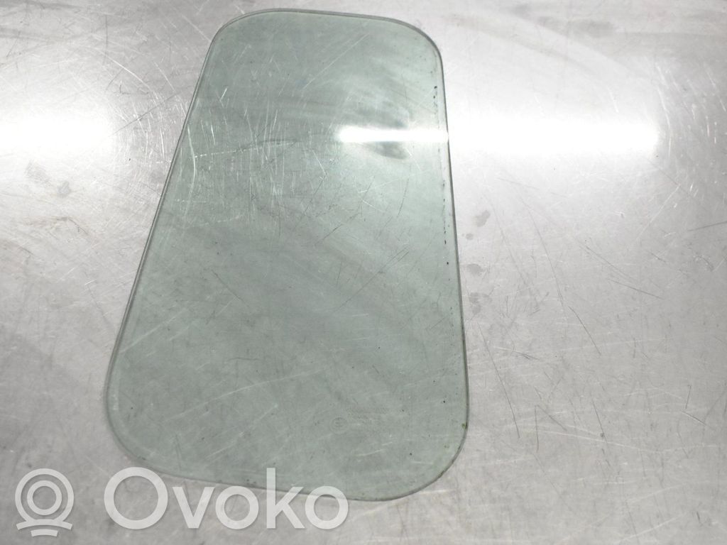 Vidrio lateral trasero