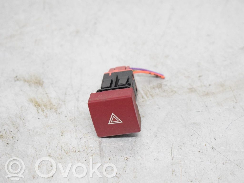 Botón interruptor de luz de peligro   96583113KR