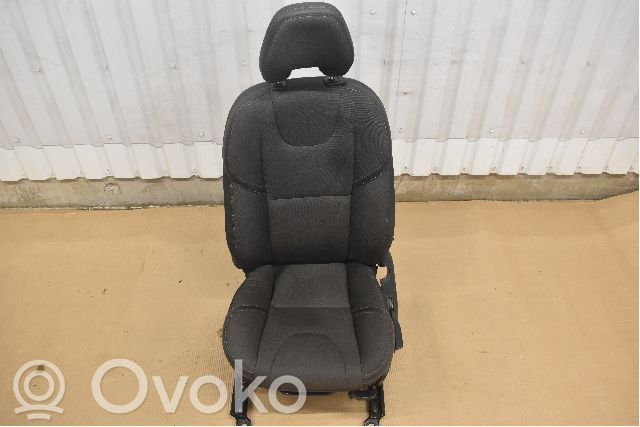Volvo V40 Cross country Kuljettajan istuin 