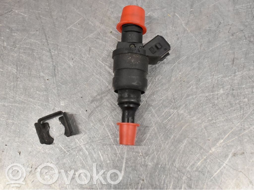 Injecteur de carburant   1427240