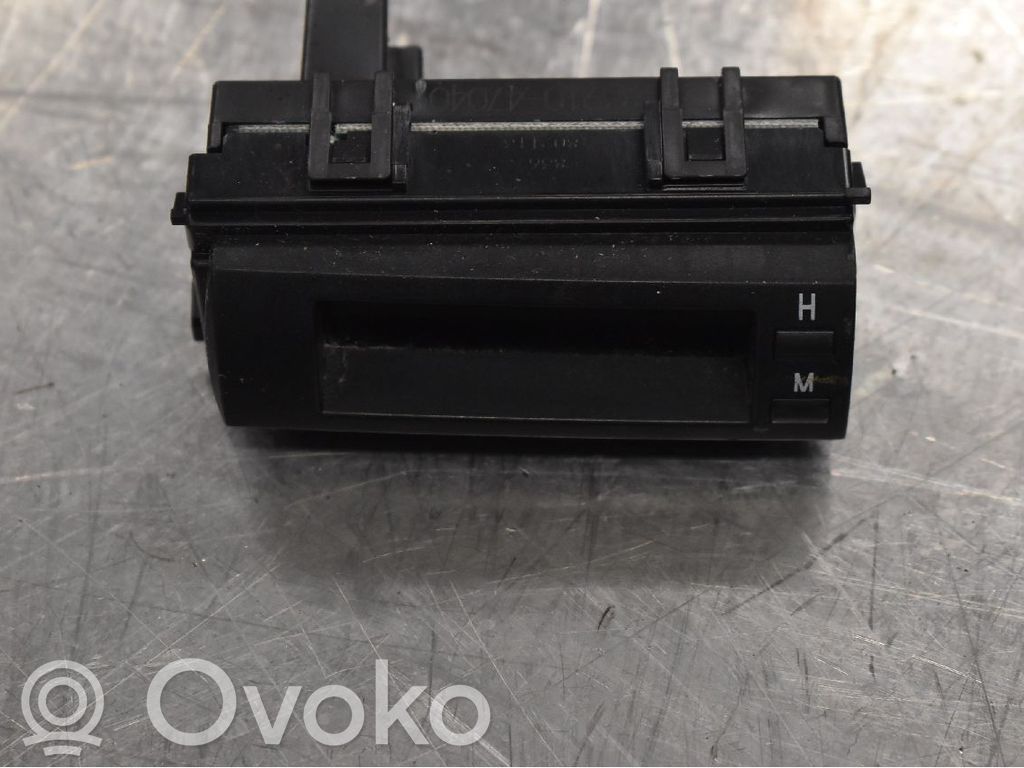 Toyota Prius (NHW20) Orologio