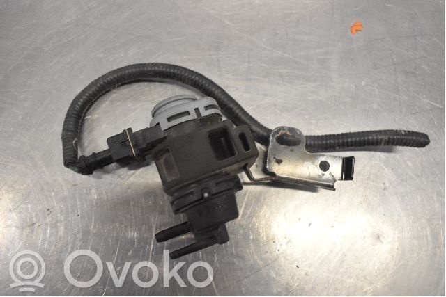 Nissan Qashqai+2 Válvula de vacío 
