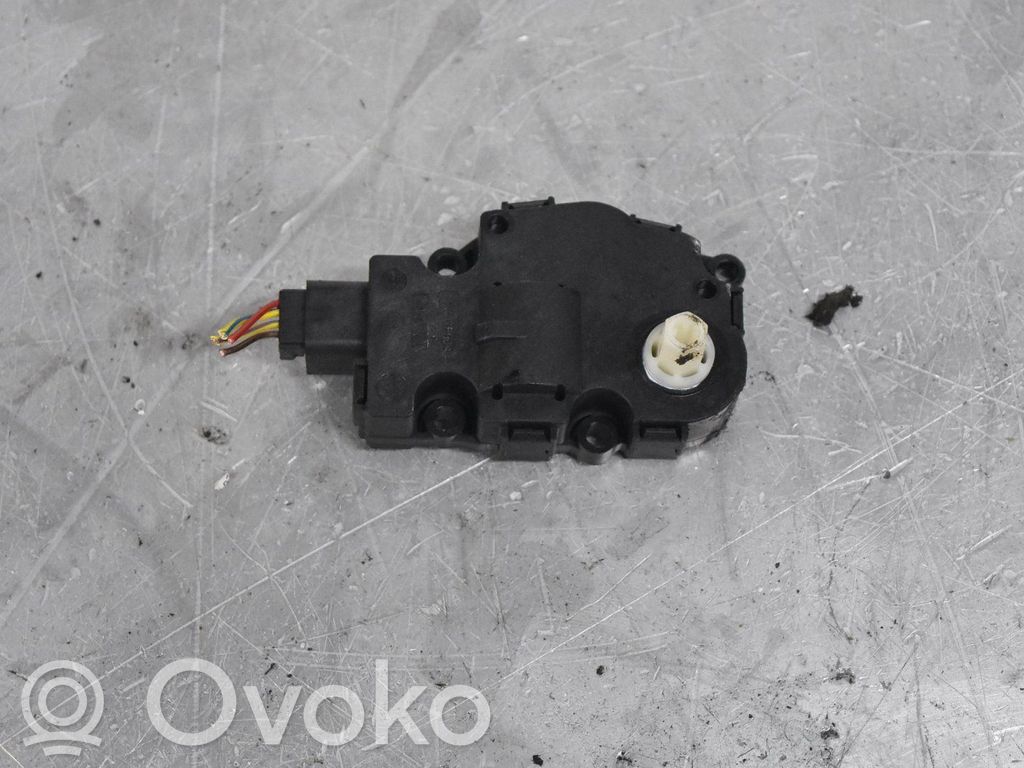 Mercedes-Benz S W221 Ilmastointilaitteen läpän käyttölaite/moottori (A/C) 