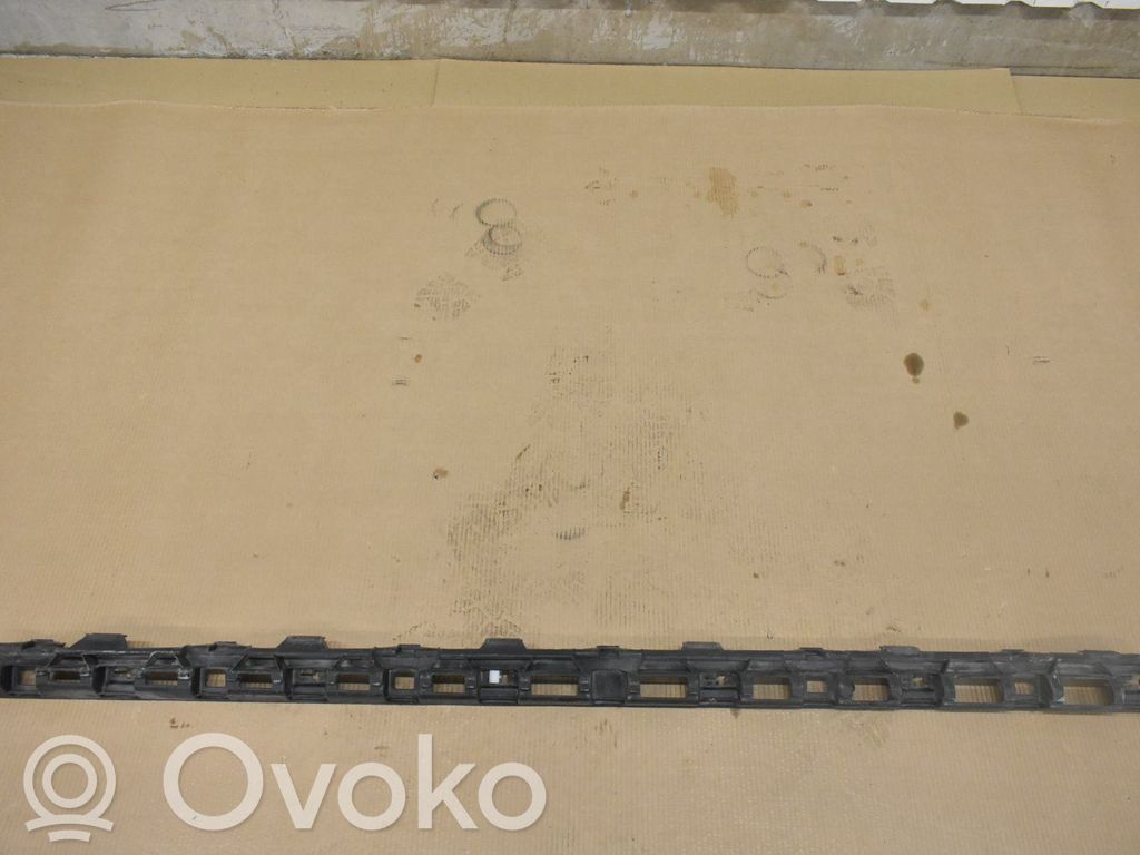 Volkswagen PASSAT B8 Sottoporta