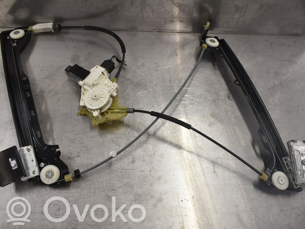 Regulador de puerta delantera con motor   0130822403
