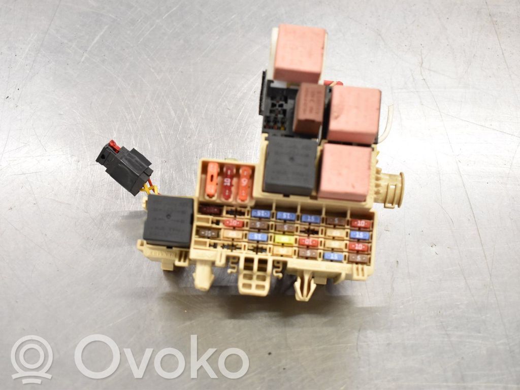 Opel Movano B Fuse module 