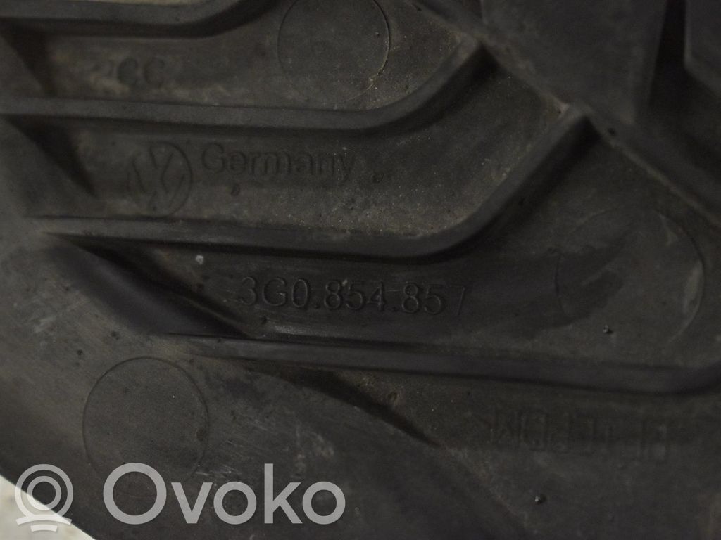 Volkswagen PASSAT B8 Apărătoare noroi spate 