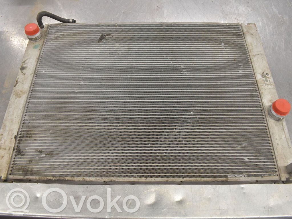 BMW 5 E60 E61 Coolant radiator 